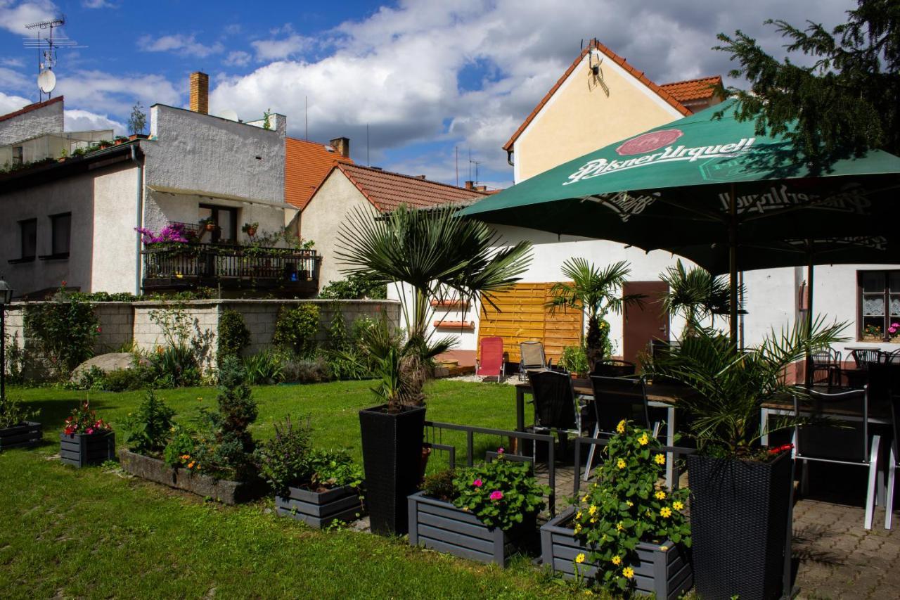 Hotel Rychta Netolice Экстерьер фото