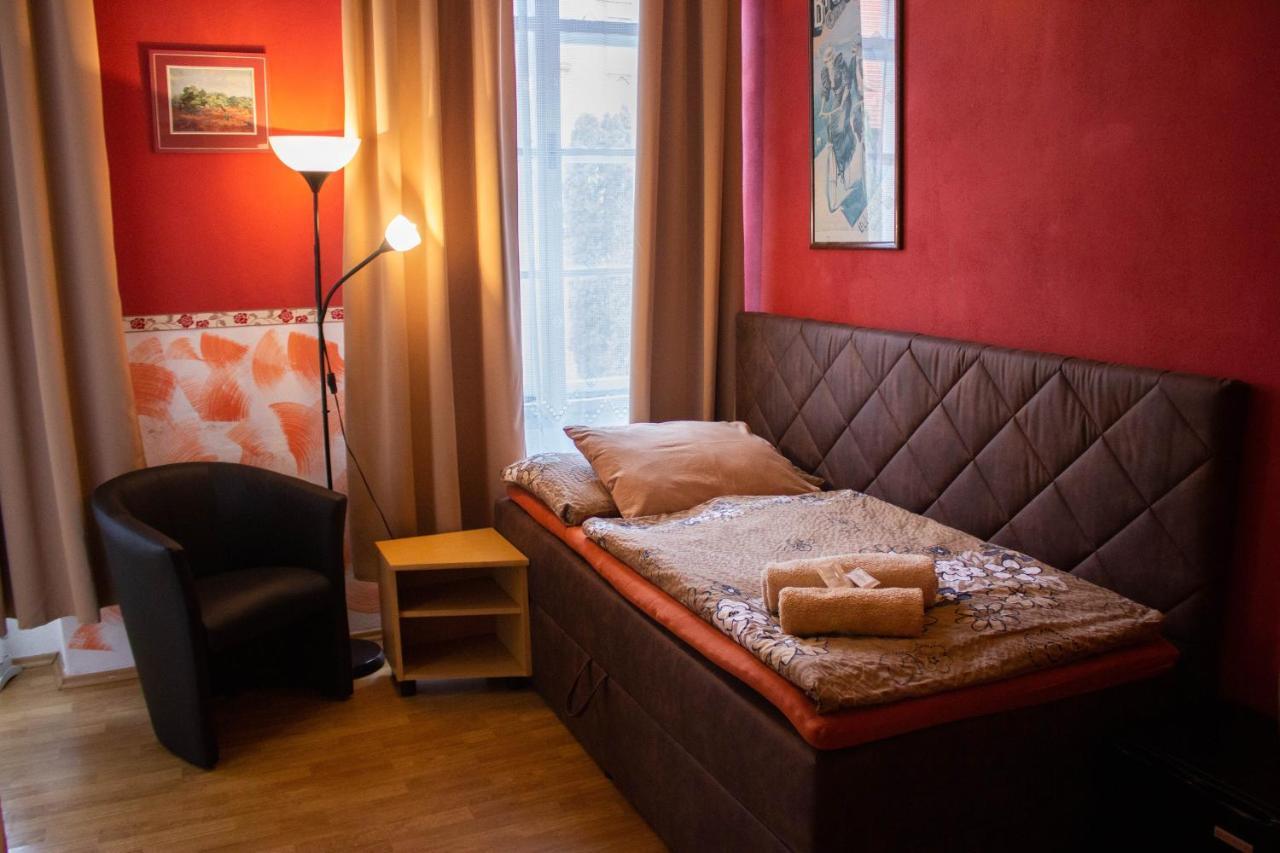 Hotel Rychta Netolice Экстерьер фото