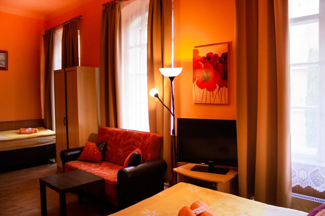 Hotel Rychta Netolice Экстерьер фото