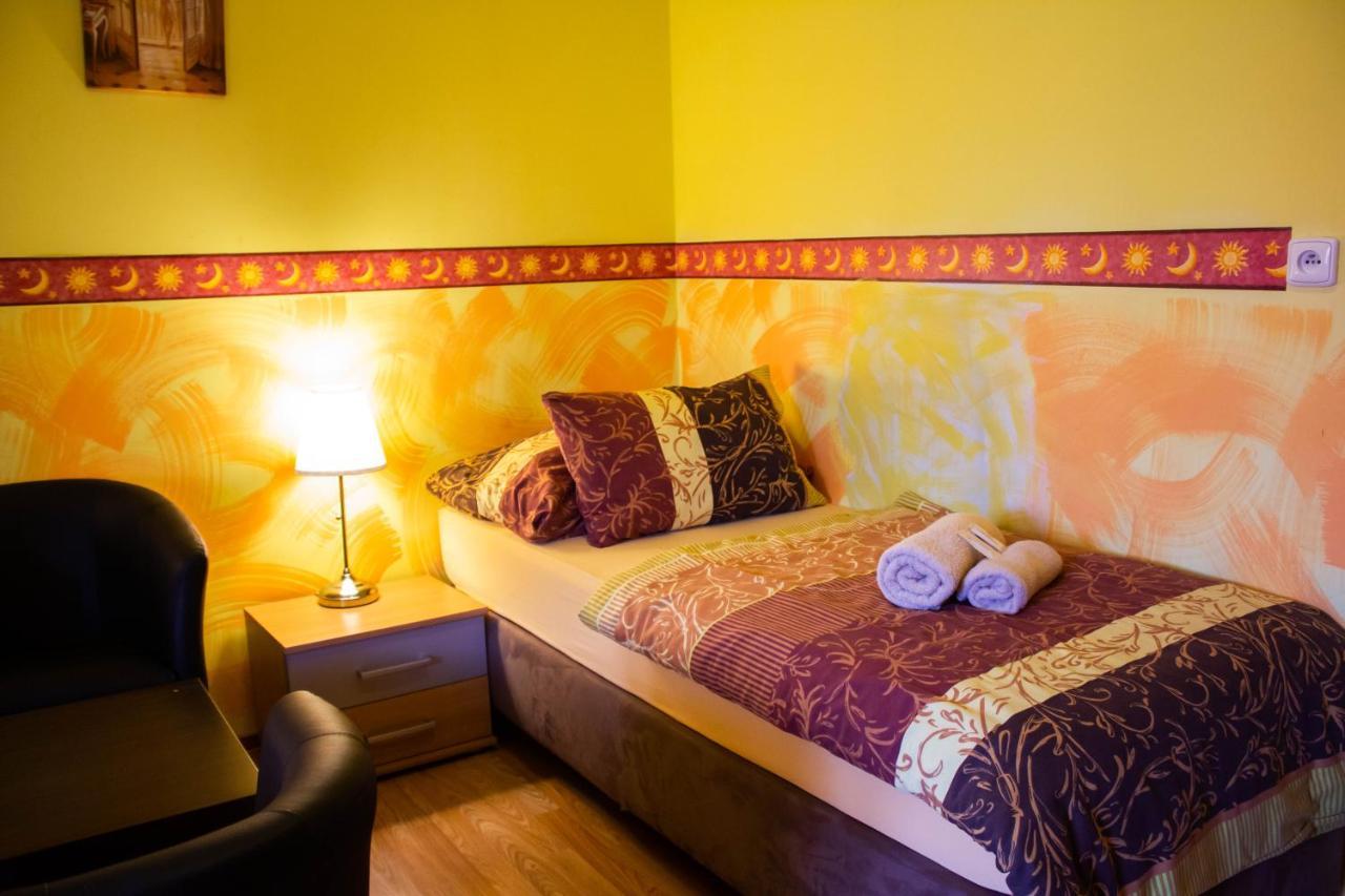 Hotel Rychta Netolice Экстерьер фото